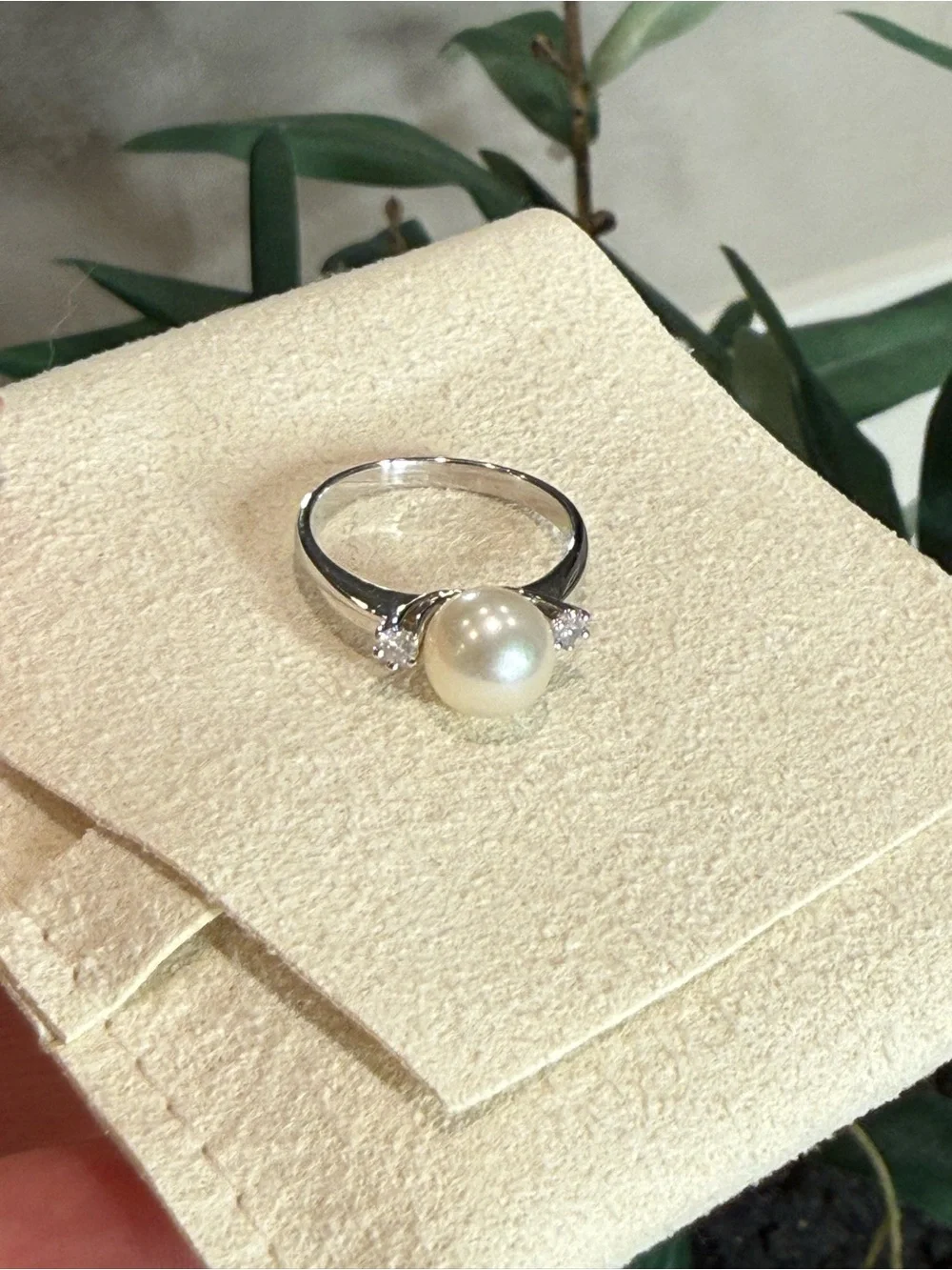 Diamond Pearl Ring in White Gold